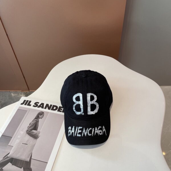 Balenciage BB Sprayed Black Cap