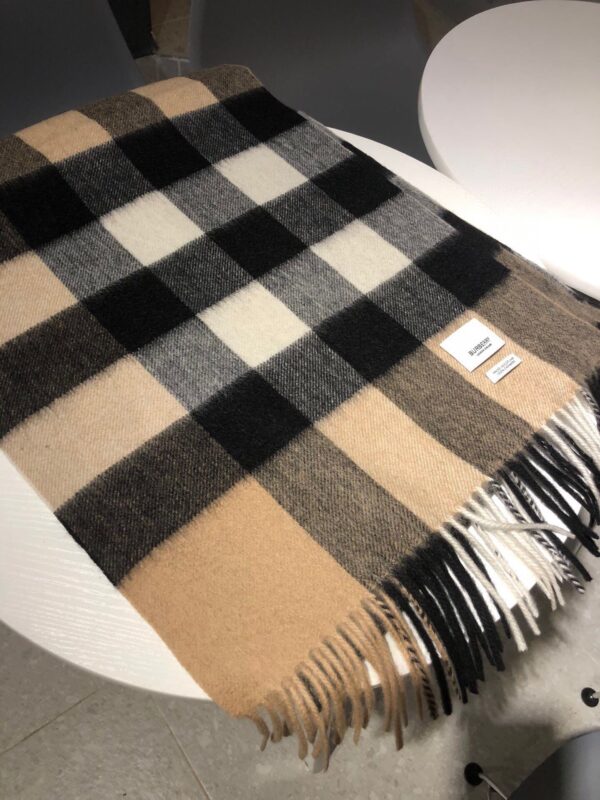 Burberry The Classic Check Cashmere Brown 66in/168cm