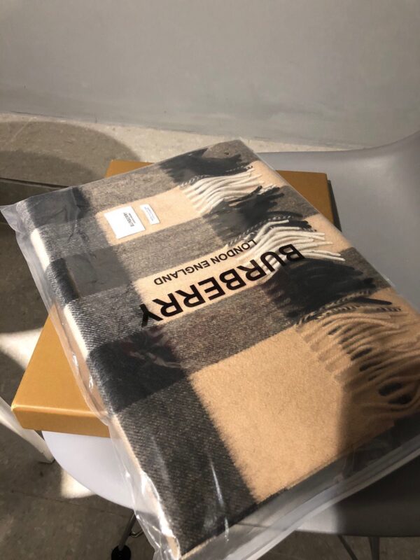 Burberry The Classic Check Cashmere Brown 66in/168cm