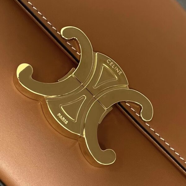 1:1 Replica Celine Box Triomphe Tan For Women 9in/22cm 199993BFN.04LU