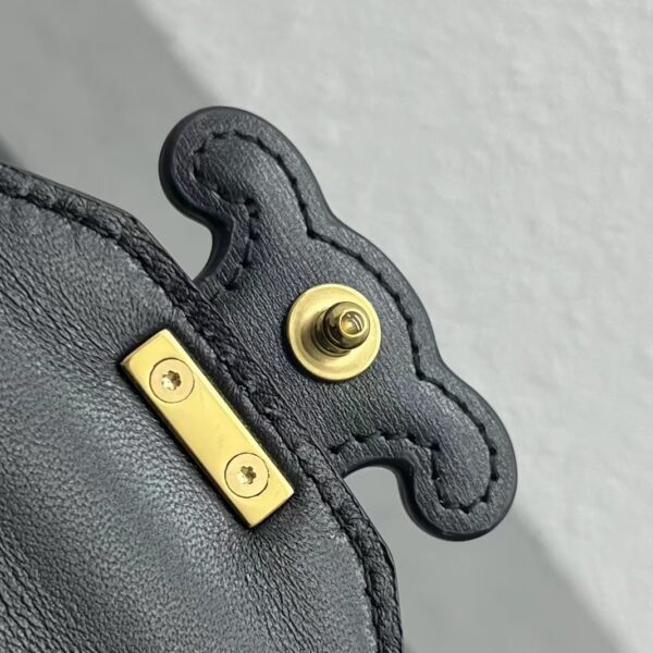 1:1 Replica Celine Card Holder On Chain Triomphe Black For Women 4in/11cm 10J743DPV.38NO