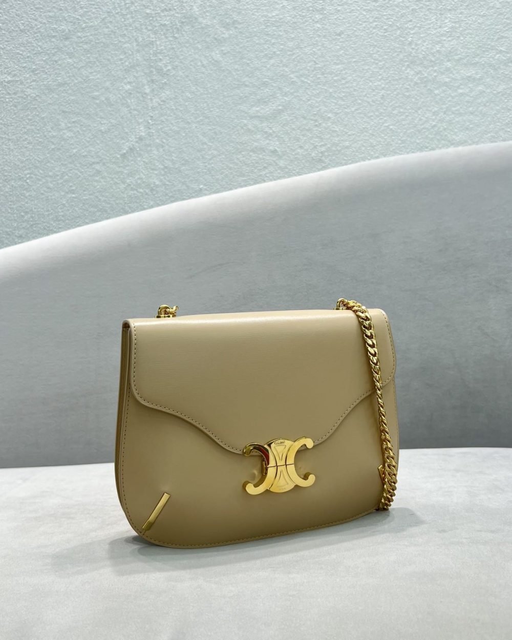 1:1 Replica Celine Chain Besace Triomphe Beige For Women 10in/24.5cm