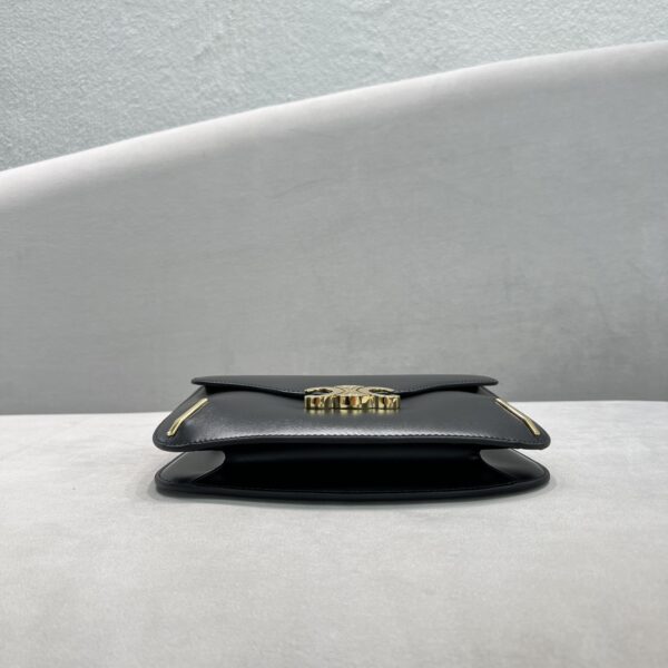 1:1 Replica Celine Chain Besace Triomphe Black For Women 10in/24.5cm 199273BF4.38NO