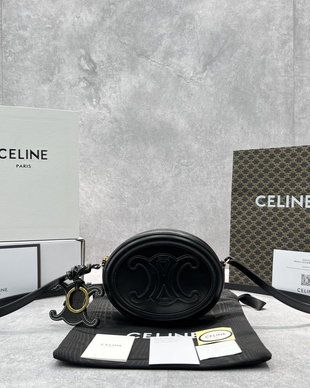 1:1 Replica Celine Crossbody Oval Purse Cuir Triomphe Black For Women 6in/16cm 10I703DPQ.38NO