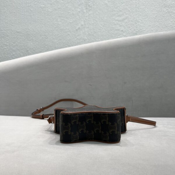 1:1 Replica Celine Small Etoile In Triomphe Canvas Brown For Women 7in/18cm 198762BZJ.04LI