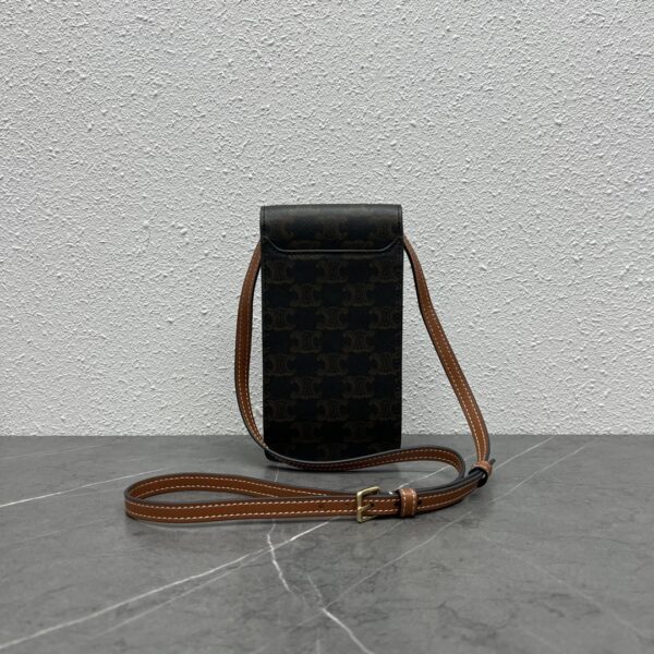1:1 Replica Celine Vertical Mobile Pouch Triomphe Tan For Women 6in/19cm 10j092dqb.04LU