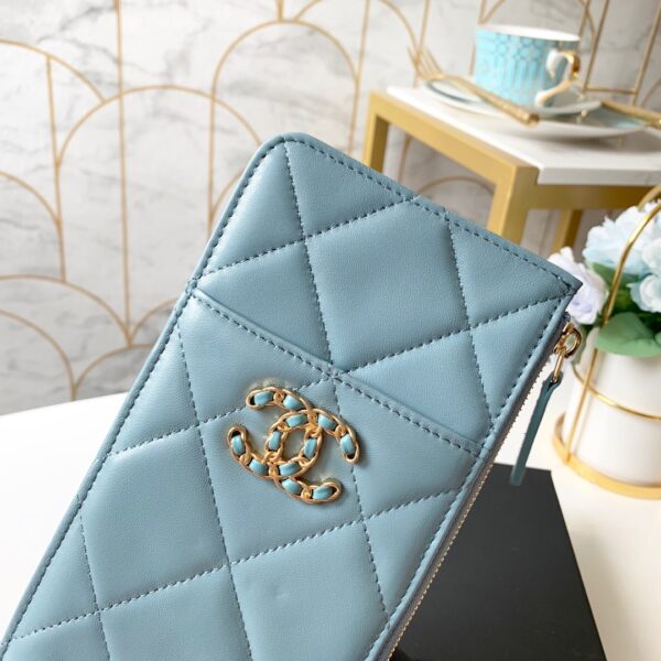 1:1 Replica Chanel 19 Matelasse Phone and Card Case Light Blue Bag For Women 19cm/7.5in