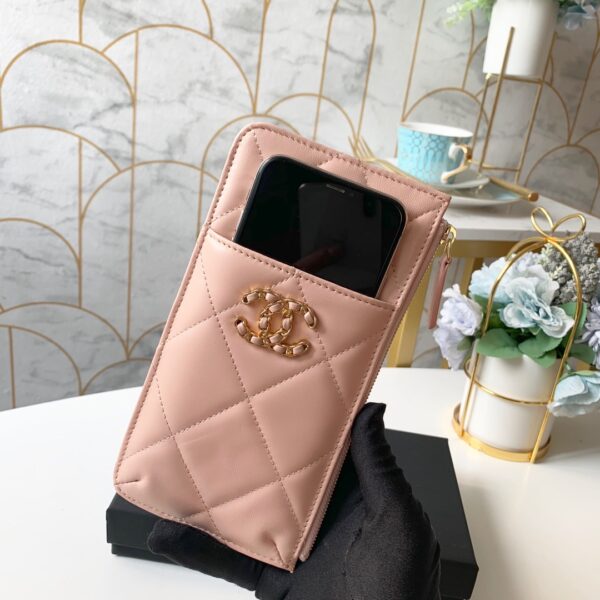 1:1 Replica Chanel 19 Matelasse Phone and Card Case Pink Bag For Women 19cm/7.5in