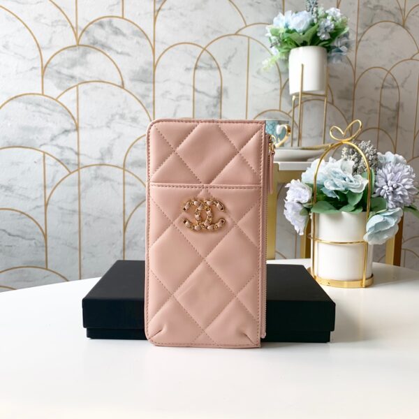 1:1 Replica Chanel 19 Matelasse Phone and Card Case Pink Bag For Women 19cm/7.5in