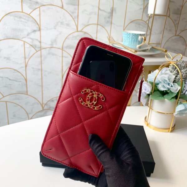 1:1 Replica Chanel 19 Matelasse Phone and Card Case Red Bag For Women 19cm/7.5in