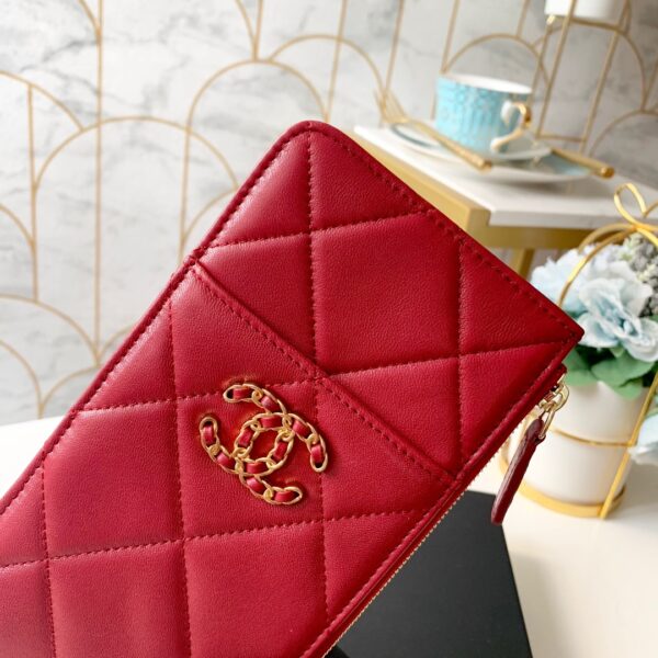 1:1 Replica Chanel 19 Matelasse Phone and Card Case Red Bag For Women 19cm/7.5in