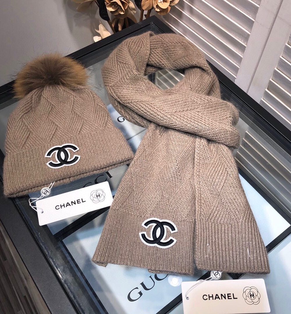 Chanel Beanie & Scarf Set In Brown 