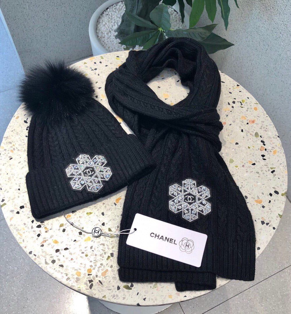 Chanel Beanie Black