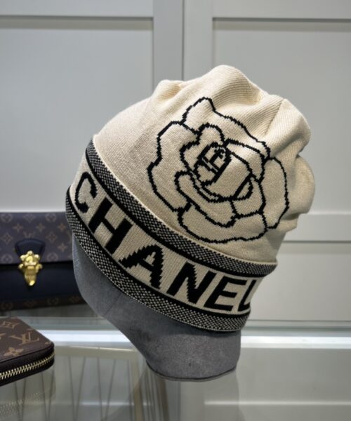 Chanel Beanie In Beige