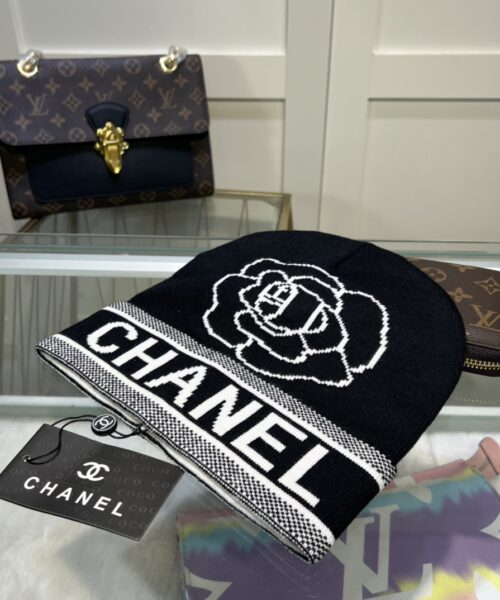 Chanel Beanie In Black