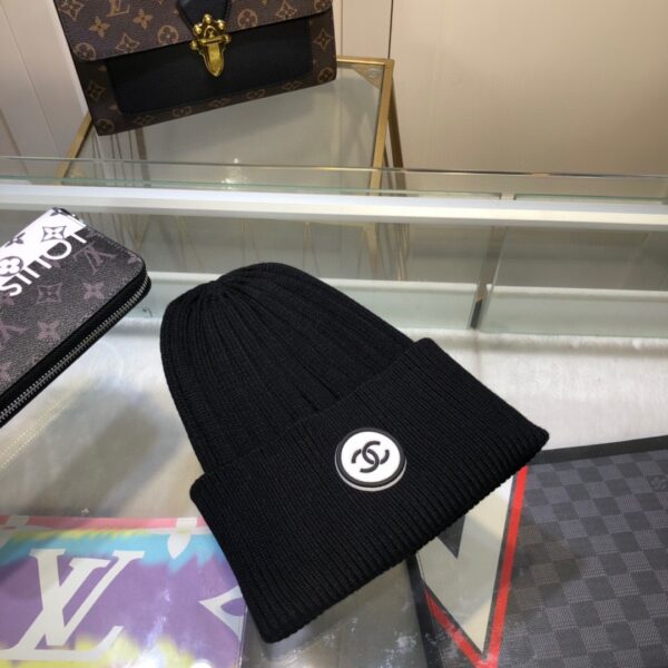 Chanel Beanie In Black