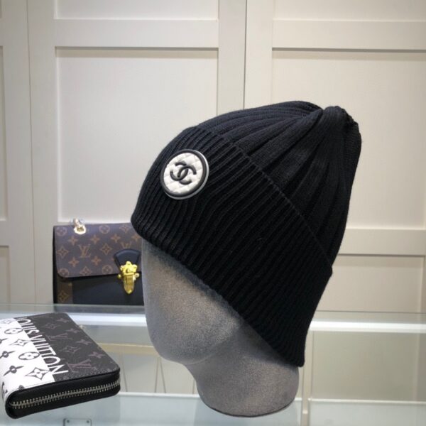 Chanel Beanie In Black