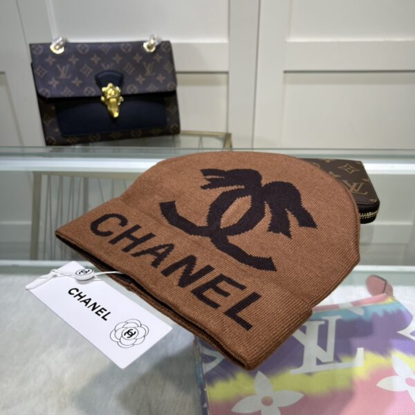 Chanel Beanie In Brown