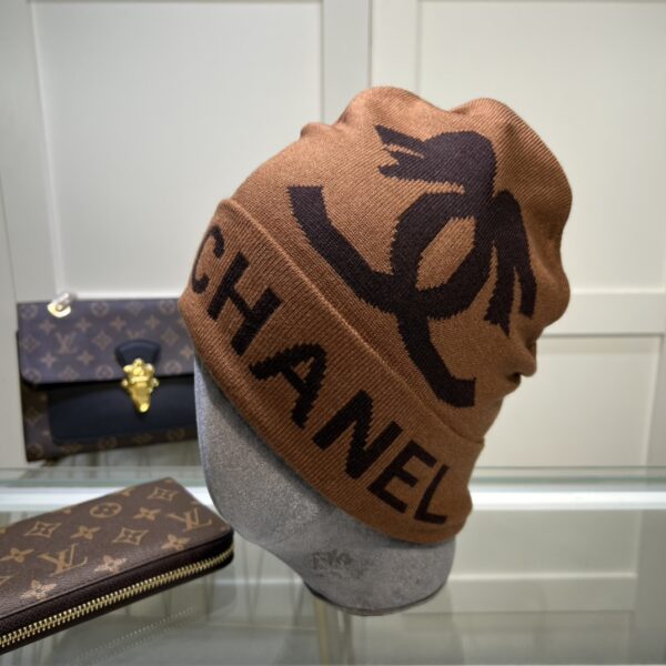 Chanel Beanie In Brown