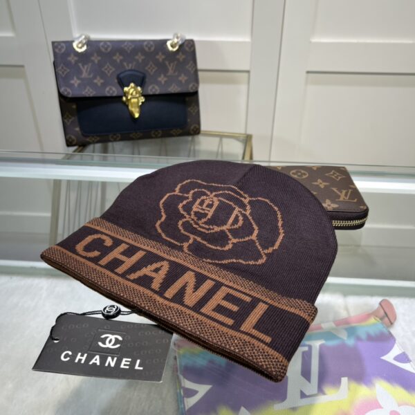 Chanel Beanie In Brown