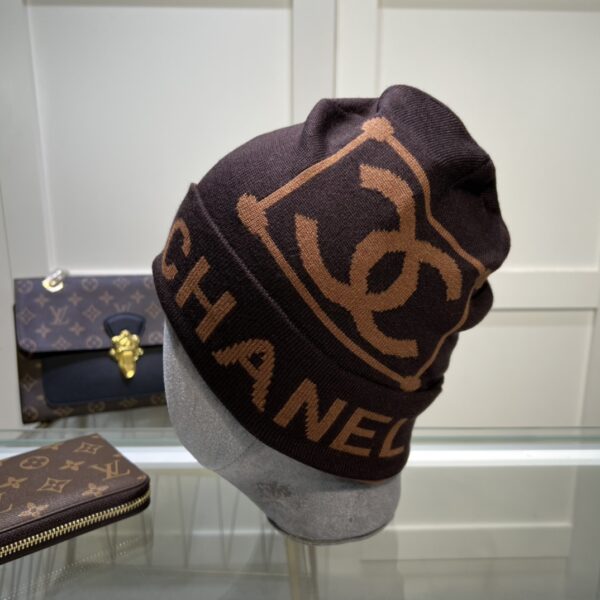 Chanel Beanie In Brown