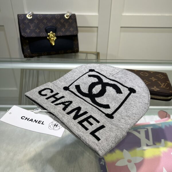 Chanel Beanie In Grey