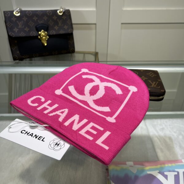 Chanel Beanie In Pink
