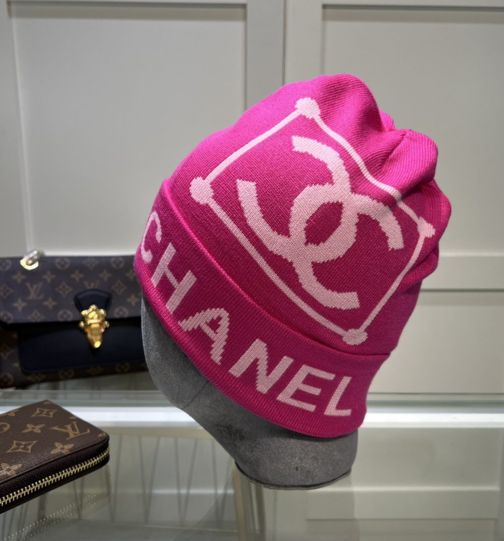 Chanel Beanie In Pink