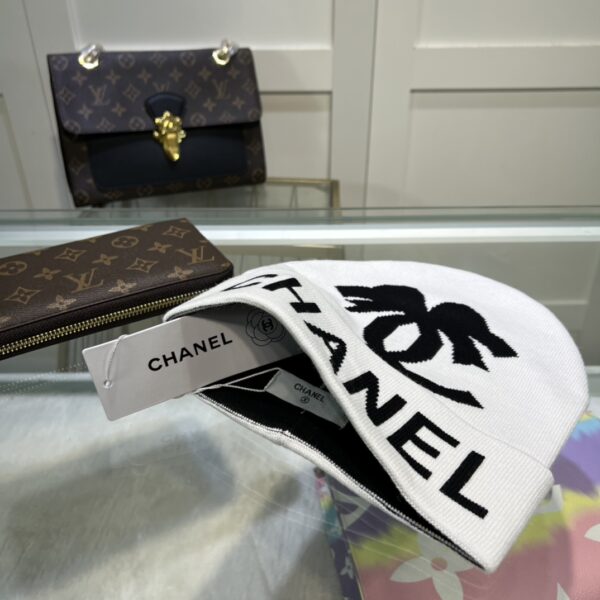 Chanel Beanie In White