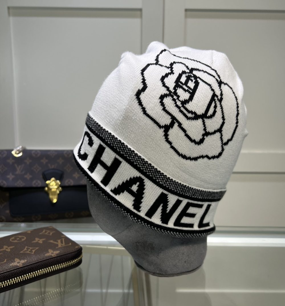Chanel Beanie In White