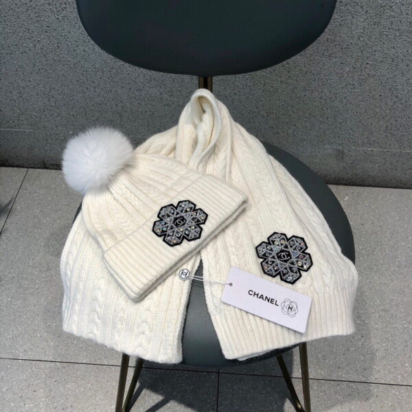 Chanel Beanie White