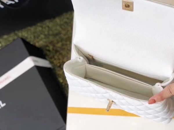 [REP 1:1] Chanel Coco Handle Quilted Lizard Handle Bag 24cm Caviar Leather Gold Hardware Spring/Summer Act 1 Collection, White