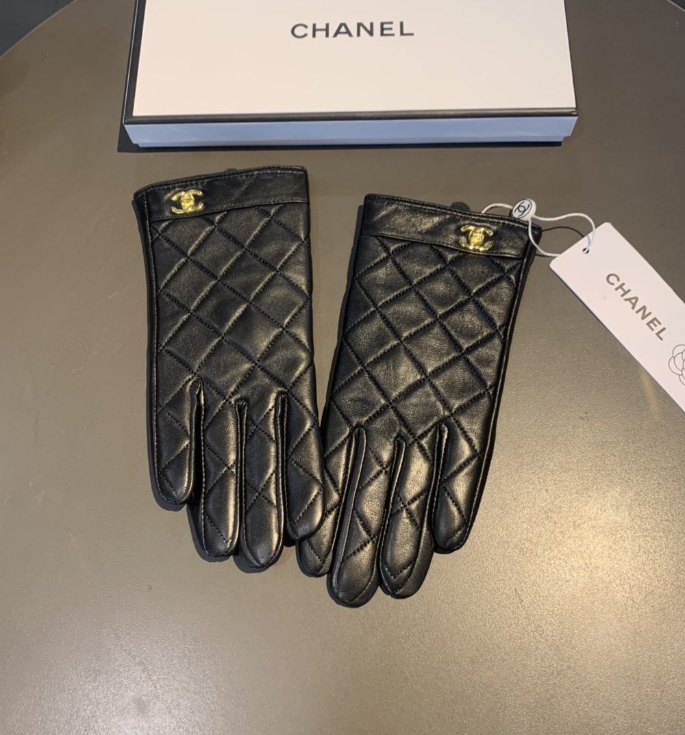 Chanel Gloves In Black