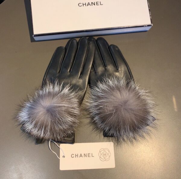 Chanel Gloves In Black