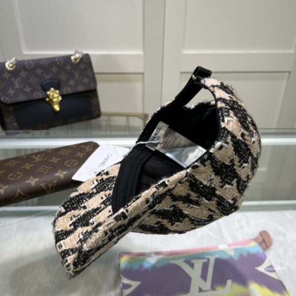 Chanel Hat Black/Beige