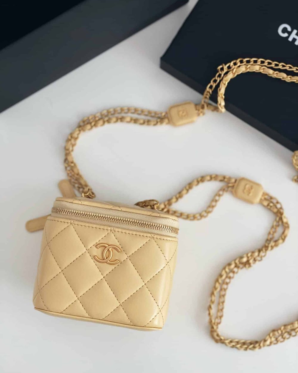 [REP 1:1] Chanel Small Vanity With Chain Yellow For Women, Women's Bags 4.3in/11cm