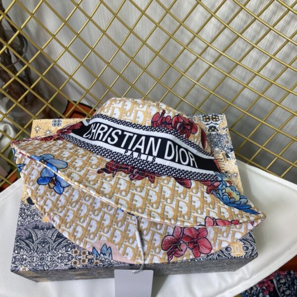 Christian Dior Jack Dior Bucket Hat With Multiple Color