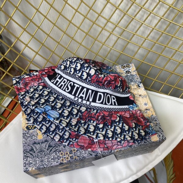 Christian Dior Jack Dior Bucket Hat With Multiple Color