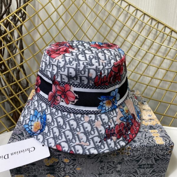 Christian Dior Jack Dior Bucket Hat With Multiple Color