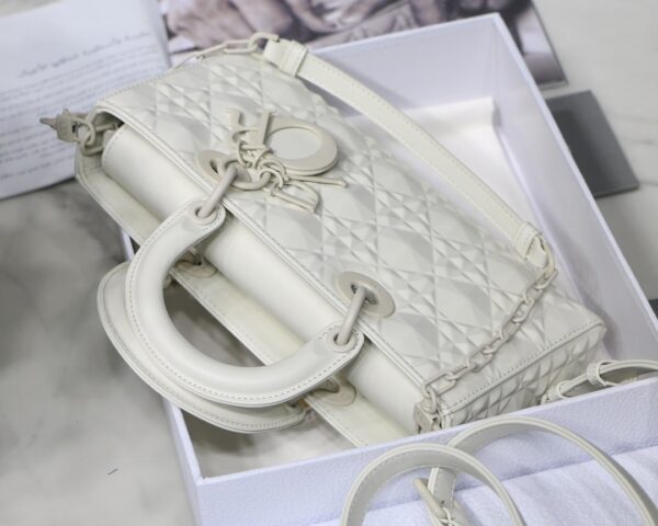 1:1 Replica Christian Dior Lady D-Joy Bag White Macrocannage Technical Fabric, White, For Women Women's Handbags, 26cm CD M0540OTID_M933