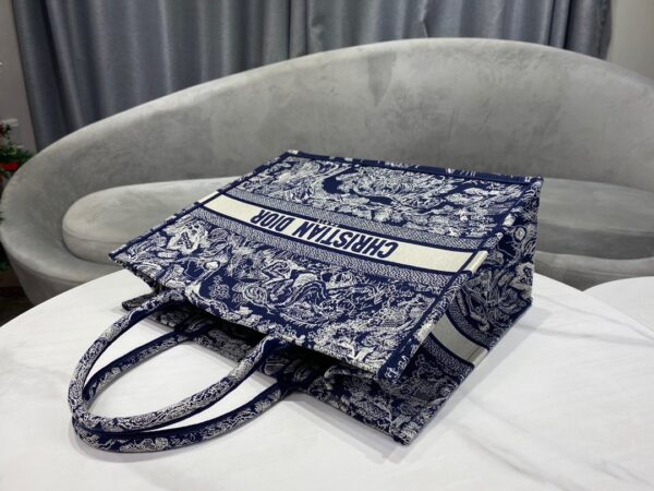 1:1 Replica Christian Dior Large Dior Book Tote Blue Multicolor, For Women, Women’s Handbags 16.5in/42cm CD M1286ZRGO_M928