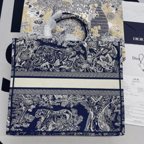 1:1 Replica Christian Dior Large Dior Book Tote Blue Multicolor, For Women, Women’s Handbags 16.5in/42cm CD M1286ZRGO_M928