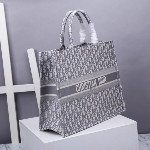 1:1 Replica Christian Dior Large Dior Book Tote Gray, For Women, Women’s Handbags 16.5in/42cm CD M1286ZRIW_M932