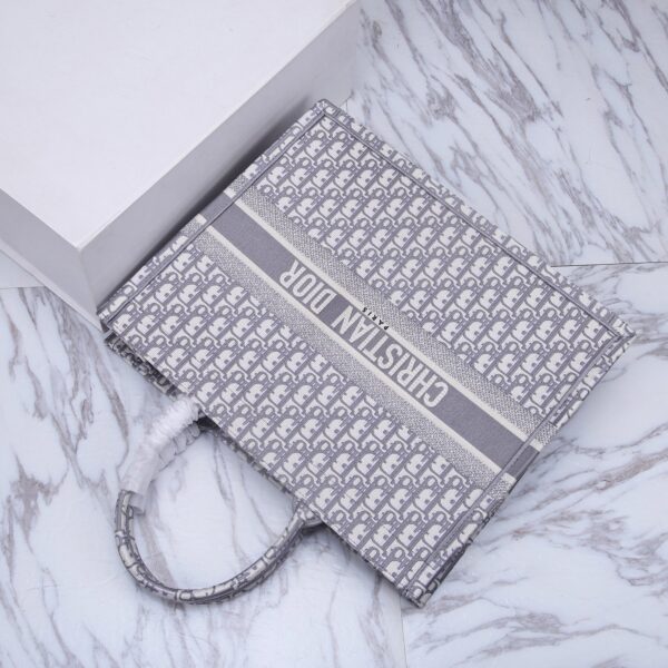 1:1 Replica Christian Dior Large Dior Book Tote Gray, For Women, Women’s Handbags 16.5in/42cm CD M1286ZRIW_M932