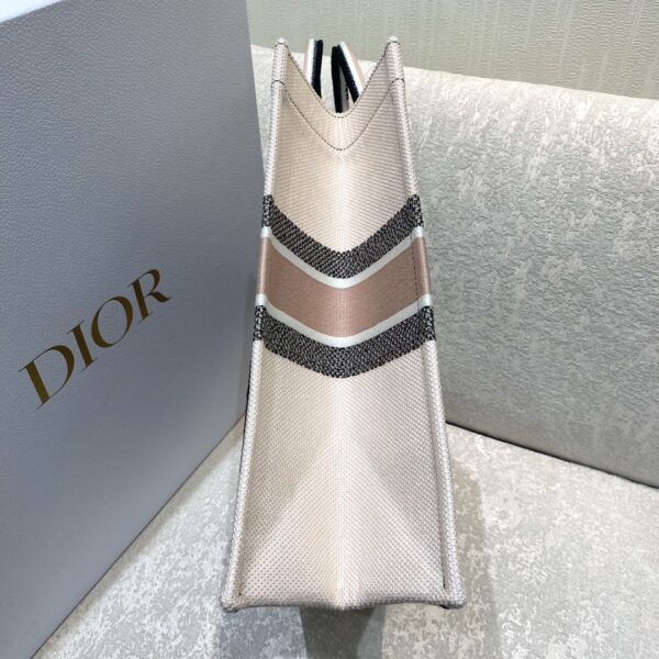 1:1 Replica Christian Dior Large Dior Book Tote Multicolor La Force Embroidery, Multicolor, For Women Women’s Handbags, Shoulder Bags, 42cm CD M1286ZFOR_M884