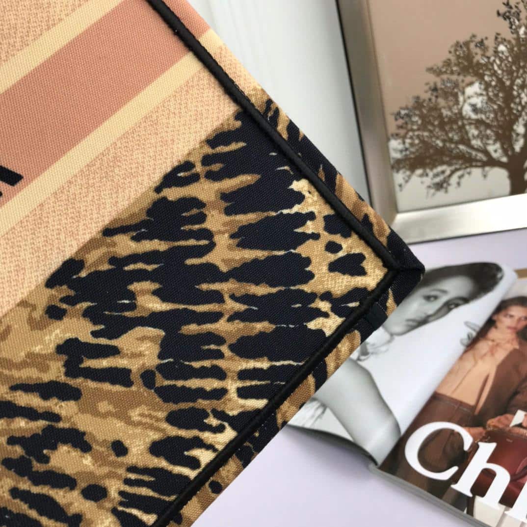 1:1 Replica Christian Dior Large Dior Book Tote Multicolor Tie & Dior Embroidery, Multicolor, For Women Women’s Handbags, Shoulder Bags, 42cm CD M1286ZJAI M884 3 1:1 Replica Christian Dior Large Dior Book Tote Multicolor Tie & Dior Embroidery, Multicolor, For Women Women’s Handbags, Shoulder Bags, 42cm CD M1286ZJAI M884 - Image 3