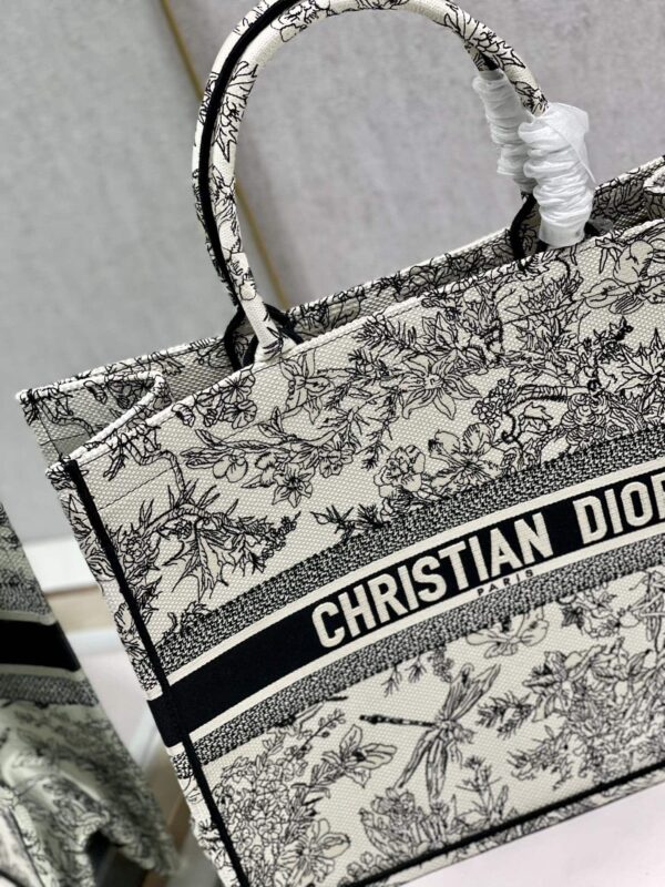 1:1 Replica Christian Dior Large Dior Book Tote Toile de Jouy Flowers Embroidery, Black/Beige, For Women Women’s Handbags, Shoulder Bags, 42cm CD M1286ZTQW_M808