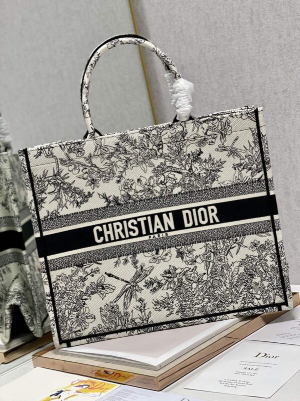 1:1 Replica Christian Dior Large Dior Book Tote Toile de Jouy Flowers Embroidery, Black/Beige, For Women Women’s Handbags, Shoulder Bags, 42cm CD M1286ZTQW_M808