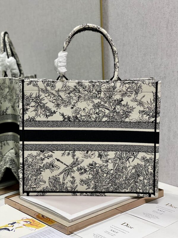 1:1 Replica Christian Dior Large Dior Book Tote Toile de Jouy Flowers Embroidery, Black/Beige, For Women Women’s Handbags, Shoulder Bags, 42cm CD M1286ZTQW_M808