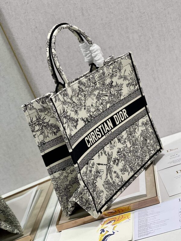 1:1 Replica Christian Dior Large Dior Book Tote Toile de Jouy Flowers Embroidery, Black/Beige, For Women Women’s Handbags, Shoulder Bags, 42cm CD M1286ZTQW_M808